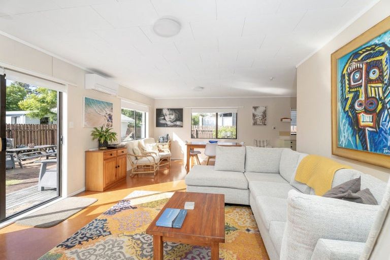 Photo of property in 27 Pauanui Beach Road, Pauanui, Hikuai, 3579