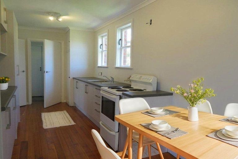 Photo of property in 39 Churton Crescent, Taita, Lower Hutt, 5011