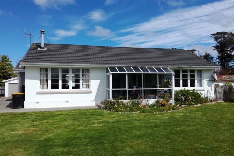 Photo of property in 9 Birch Street, Tuatapere, 9620