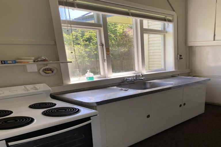 Photo of property in 2/28 New Brighton Road, Shirley, Christchurch, 8061