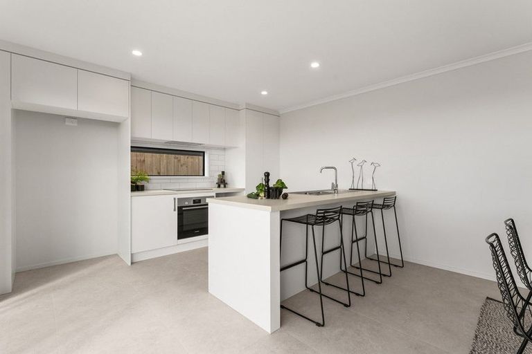 Photo of property in 21 Cowell Crescent, Pyes Pa, Tauranga, 3112