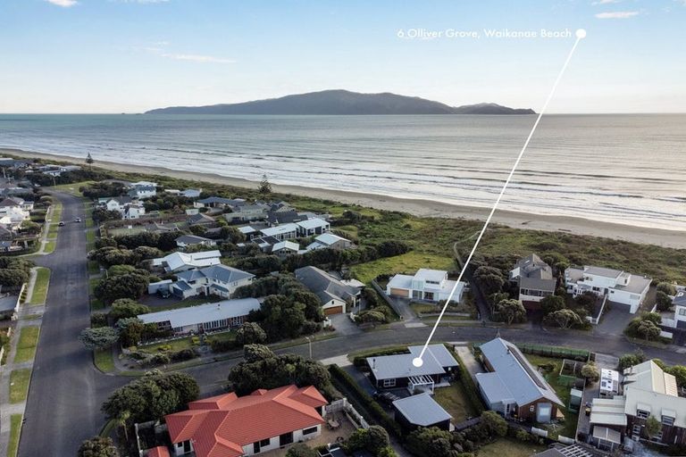 Photo of property in 6 Olliver Grove, Waikanae Beach, Waikanae, 5036