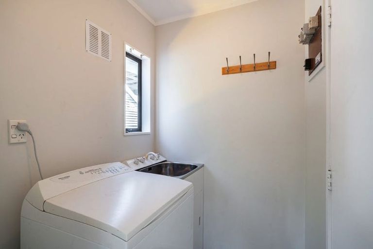 Photo of property in 2/14 Charles Street, Hauraki, Auckland, 0622