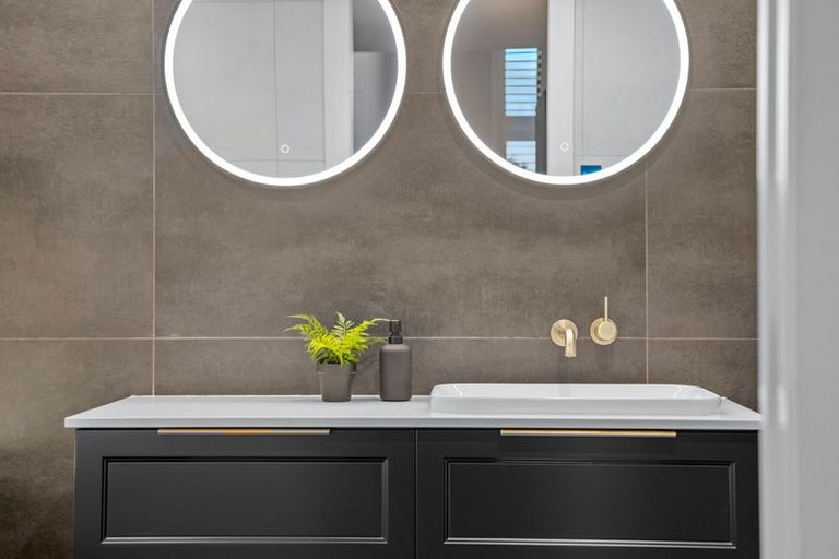 Photo of property in 15 Jack Seabrook Road, Hobsonville, Auckland, 0616