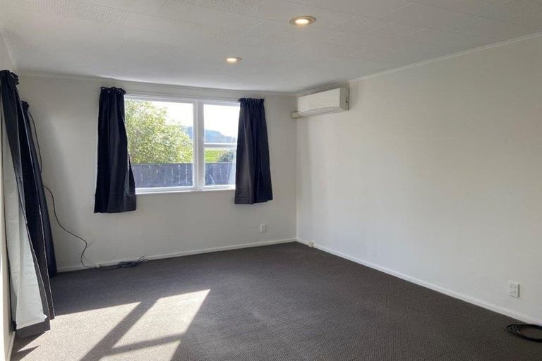 Photo of property in 2/113 Clouston Park Road, Clouston Park, Upper Hutt, 5018