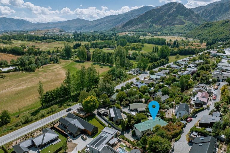 Photo of property in 111 Mcdonnell Road, Arrowtown, 9302