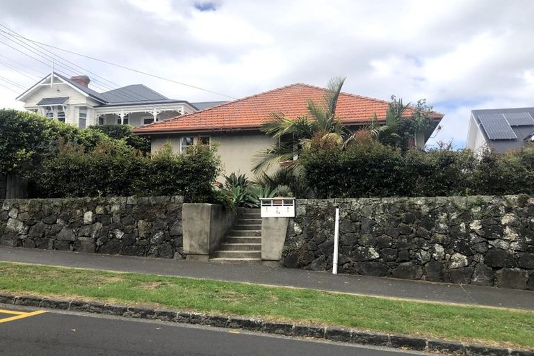Photo of property in 2/74 Valley Road, Mount Eden, Auckland, 1024