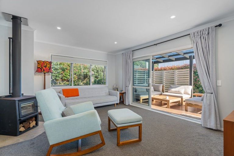 Photo of property in 56 Hahei Beach Road, Hahei, Whitianga, 3591