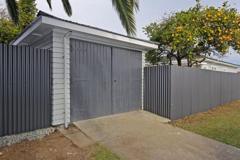 Photo of property in 500 Queen Street East, Hastings, 4122