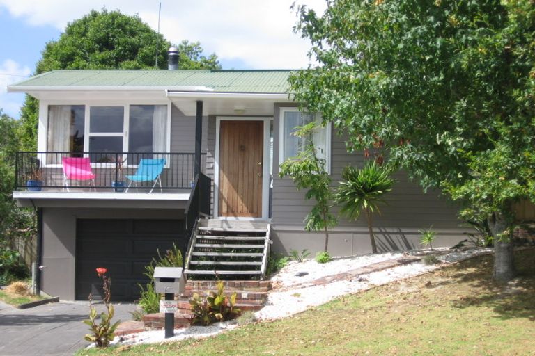 Photo of property in 14 Dakota Avenue, Beach Haven, Auckland, 0626