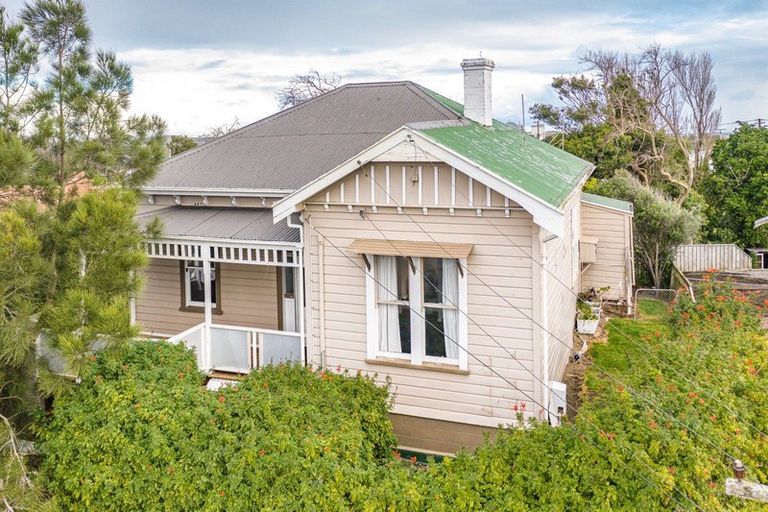 Photo of property in 83 Alma Road, Gonville, Whanganui, 4501