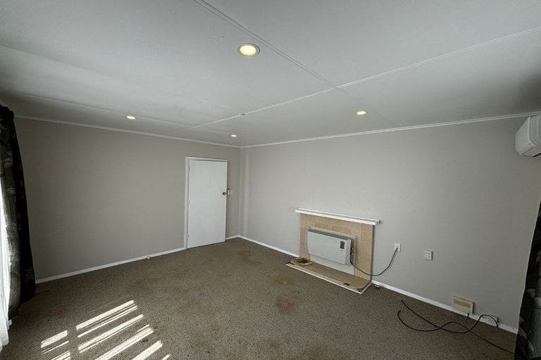 Photo of property in 67 Fairfield Road, Hawera, 4610