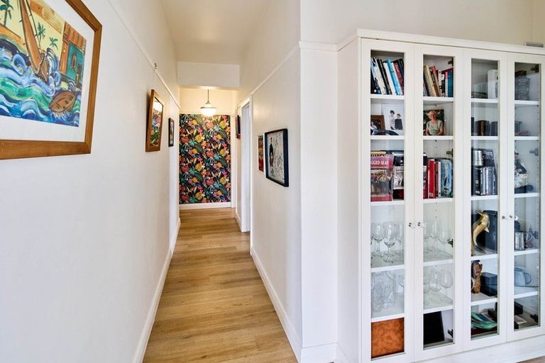 Photo of property in 4/24 Elizabeth Street, Mount Victoria, Wellington, 6011