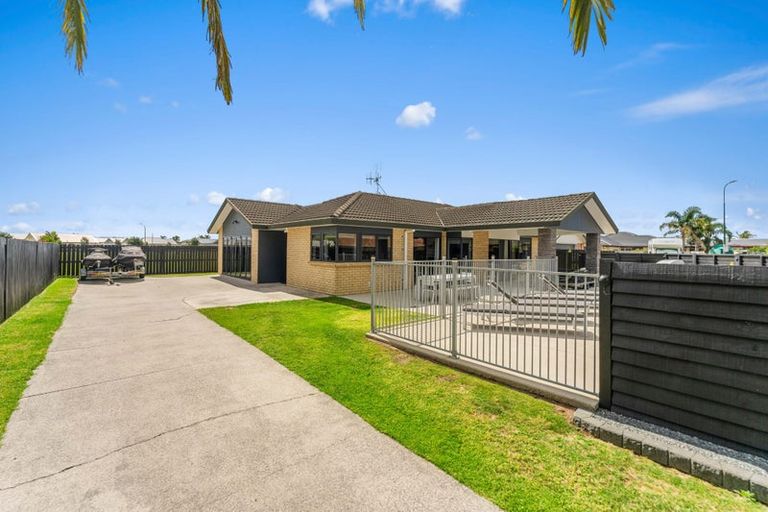 Photo of property in 11 Thoroughbred Place, Papamoa Beach, Papamoa, 3118