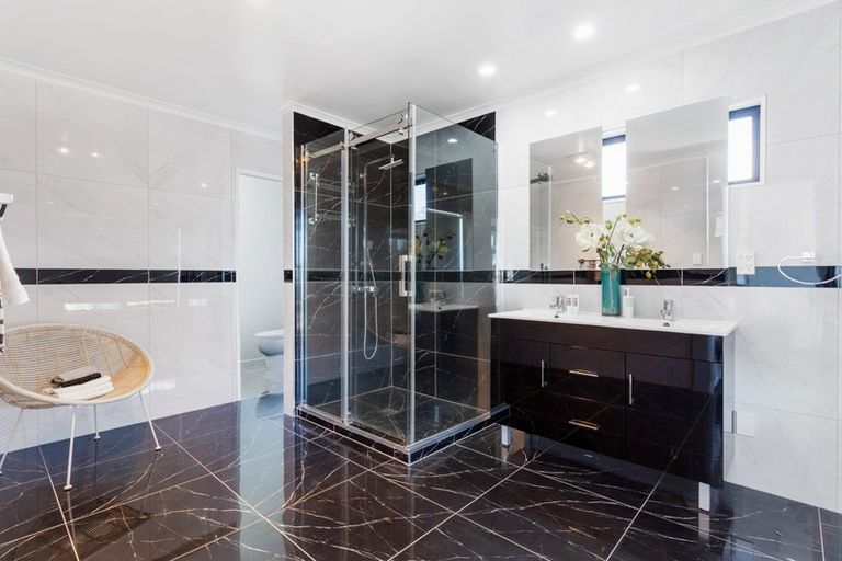 Photo of property in 8 Lowburn Place, Clover Park, Auckland, 2019