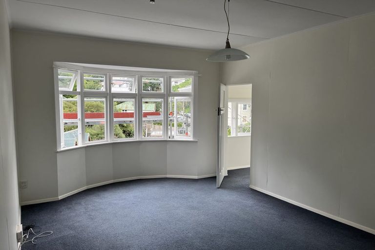 Photo of property in 215 Aro Street, Aro Valley, Wellington, 6021