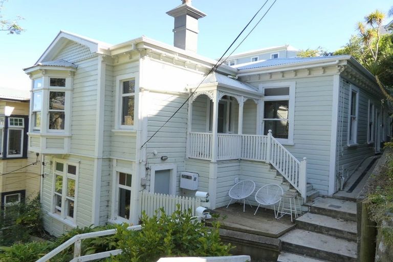 Photo of property in 23 Grass Street, Roseneath, Wellington, 6011