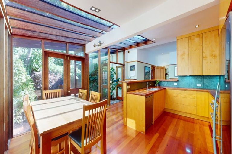 Photo of property in 157 Upland Road, Kelburn, Wellington, 6012