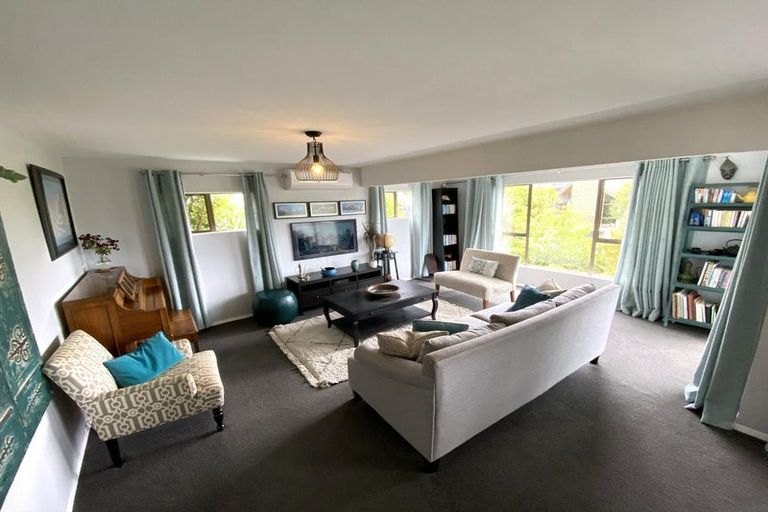 Photo of property in 3 Cassis Place, Crofton Downs, Wellington, 6035