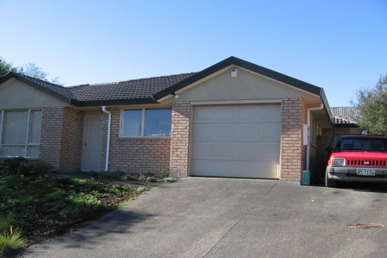 Photo of property in 20 View Ridge Drive, Ranui, Auckland, 0612