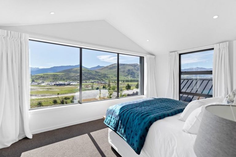 Photo of property in 25 Double Cone Road, Jacks Point, Queenstown, 9371