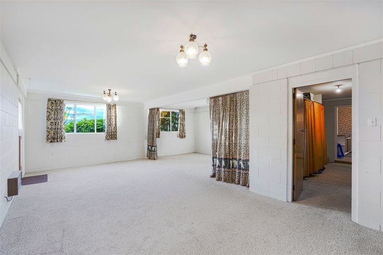 Photo of property in 196 Dyers Pass Road, Cashmere, Christchurch, 8022
