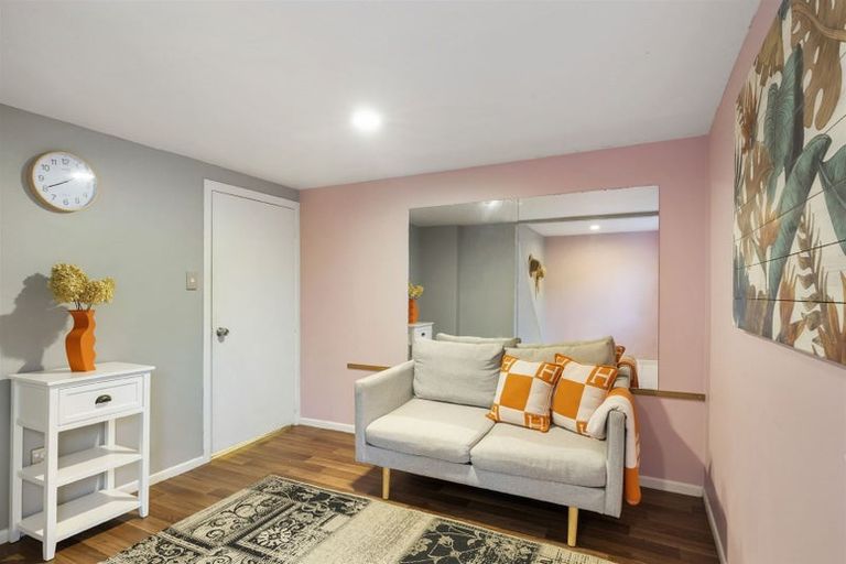 Photo of property in 1/25 Creamer Avenue, Belmont, Auckland, 0622