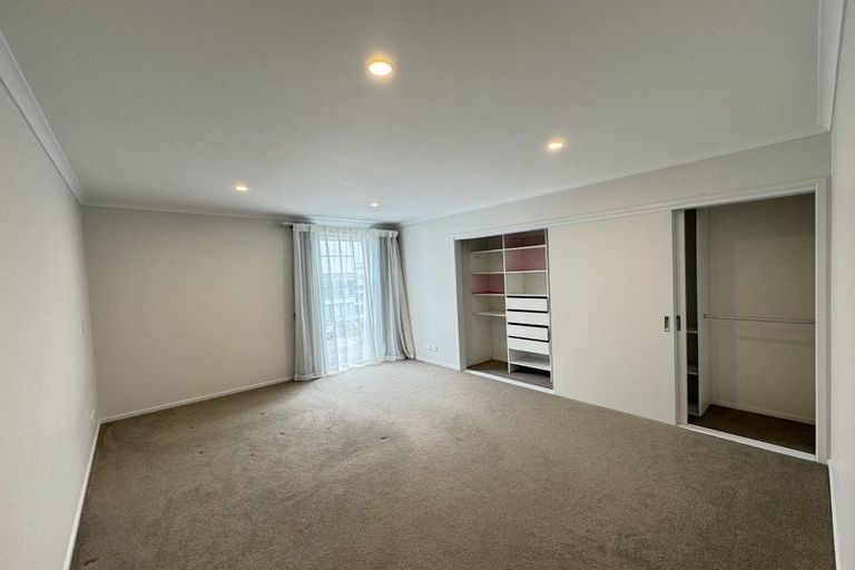 Photo of property in 26 Ian Morrison Road, Hobsonville, Auckland, 0616