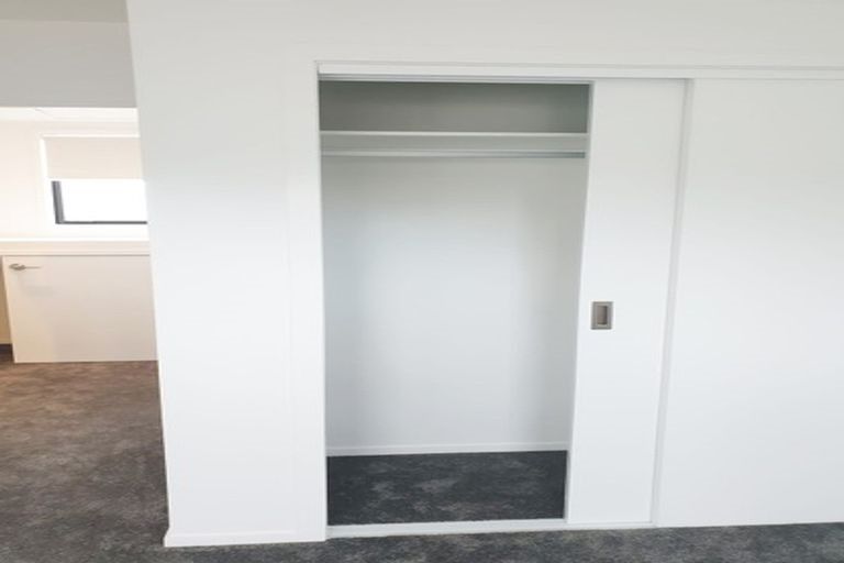 Photo of property in 3/45 Vera Road, Te Atatu South, Auckland, 0610