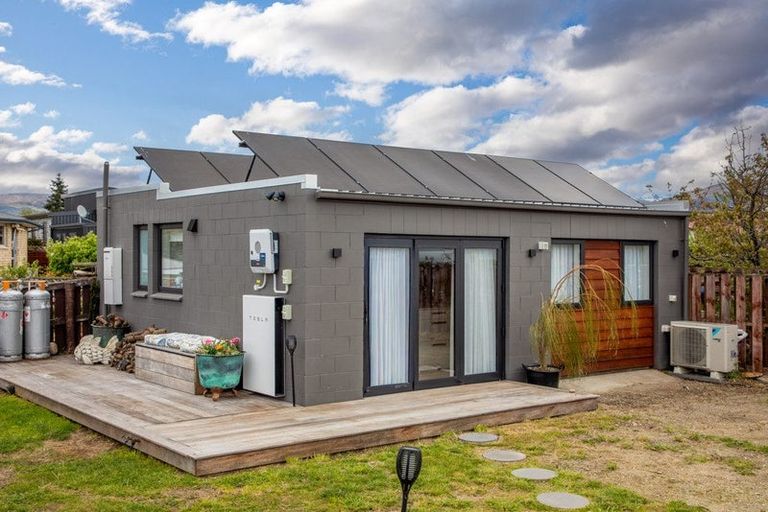 Photo of property in 60 Donegal Street, Cromwell, 9310