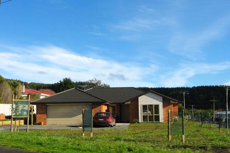 Photo of property in 15 Mason Street, Bluff, 9814