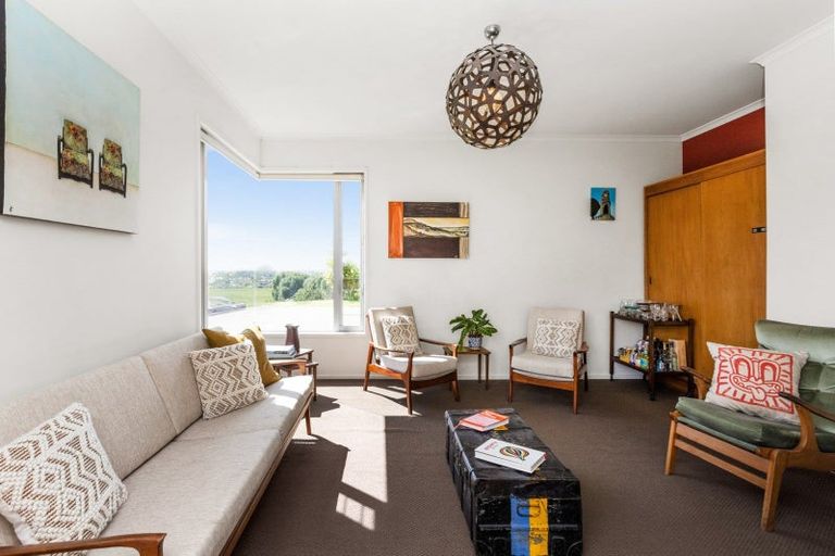Photo of property in 88 Kent Terrace, Taradale, Napier, 4112
