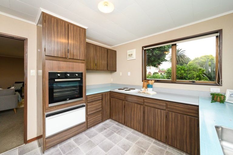 Photo of property in 1/29 Redwood Grove, Hokowhitu, Palmerston North, 4410