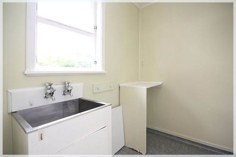 Photo of property in 11 Royal Place, Levin, 5510