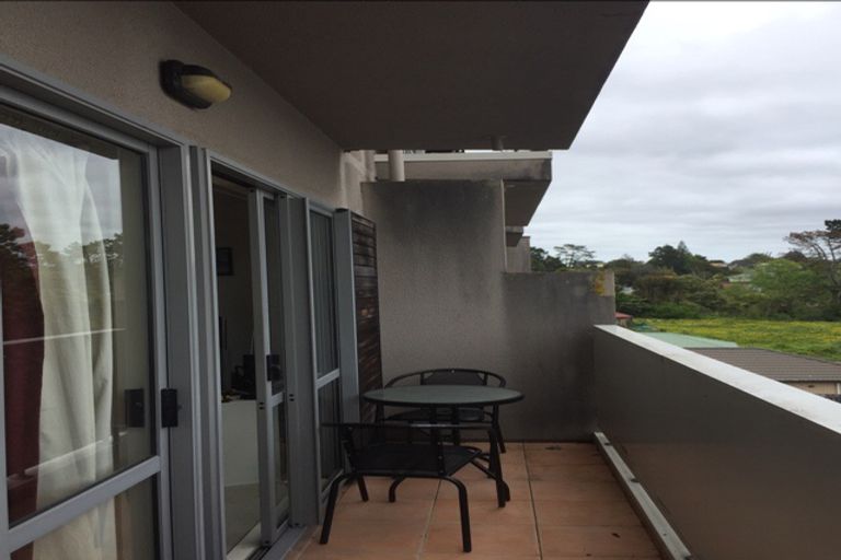 Photo of property in 7e/30 Westward Ho, Glen Eden, Auckland, 0602