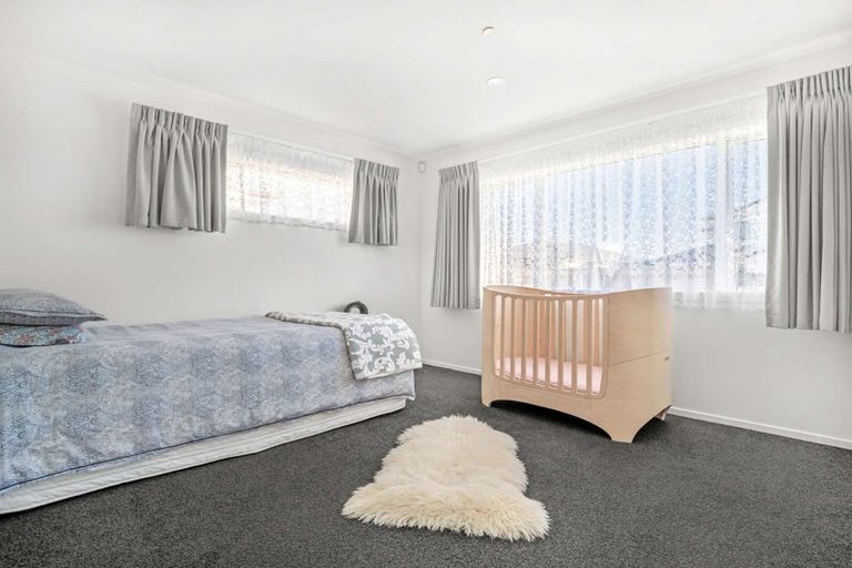 Photo of property in 8 Verdot Close, Kumeu, 0810