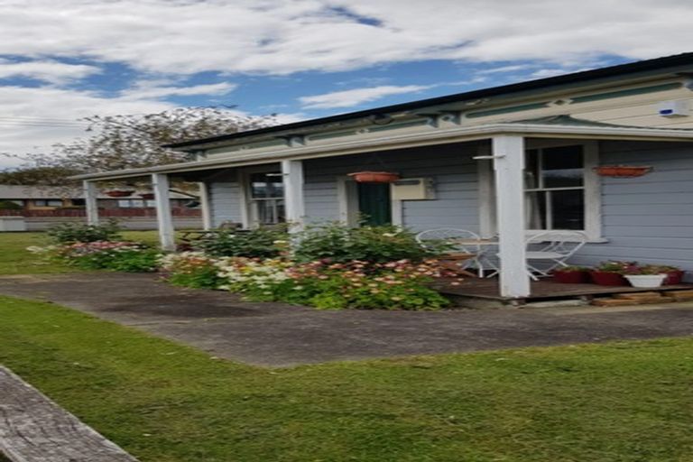 Photo of property in 11 Allardice Street, Dannevirke, 4930
