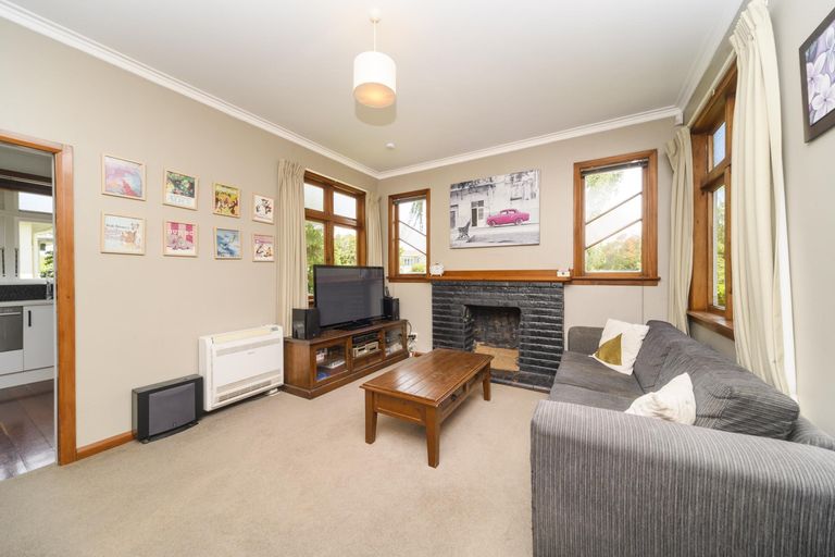 Photo of property in 95 Churchill Avenue, Hokowhitu, Palmerston North, 4410