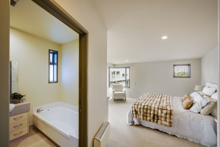 Photo of property in 17 Barry Street, Ahuriri, Napier, 4110