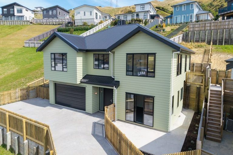 Photo of property in 5 Swinton Place, Churton Park, 6037