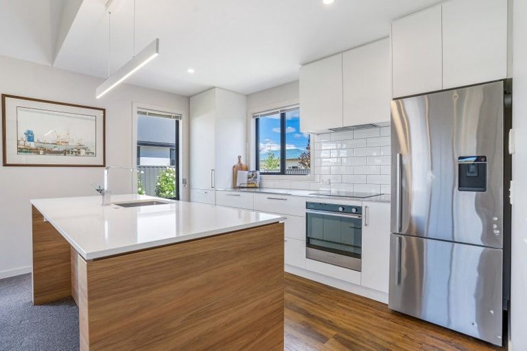 Photo of property in 214 Park Street, Winton, 9720