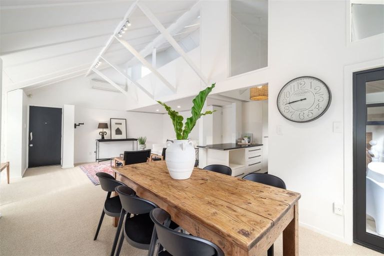 Photo of property in 2/501 Ilam Road, Bryndwr, Christchurch, 8052