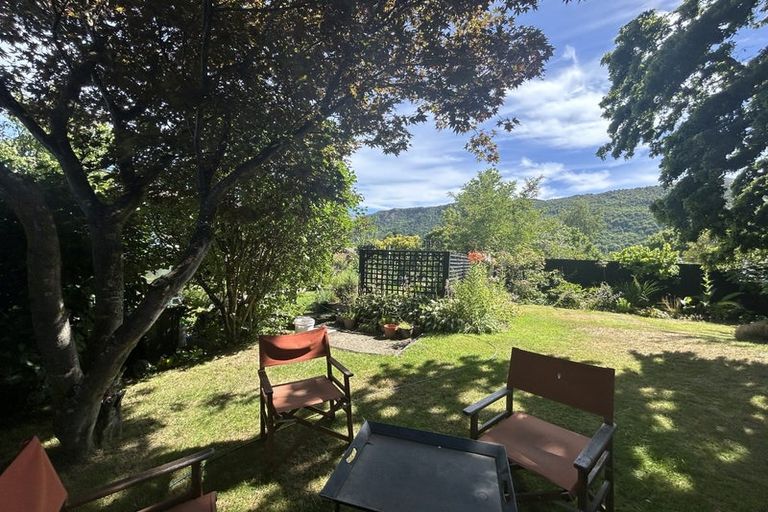 Photo of property in 47 Adamson Drive, Arrowtown, 9302