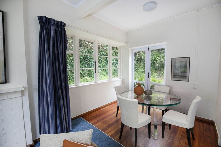 Photo of property in 47-47a Milton Road, Bluff Hill, Napier, 4110