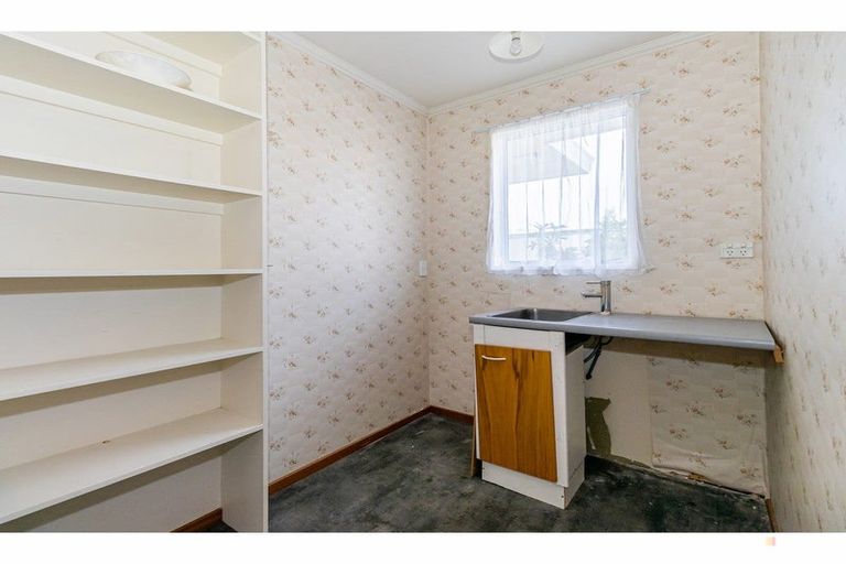 Photo of property in 19 Timaru Road, Waimate, 7924