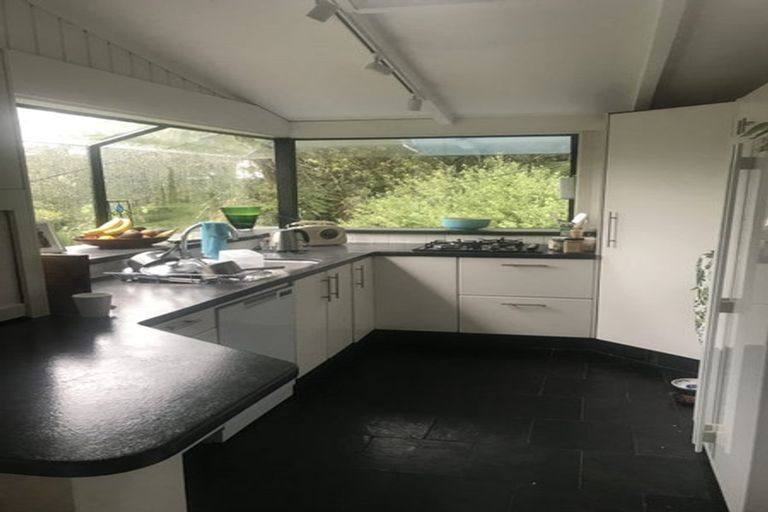 Photo of property in 185 Laingholm Drive, Laingholm, Auckland, 0604