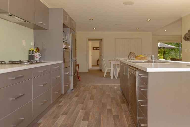 Photo of property in 9 Taunui Place, Cooks Beach, Whitianga, 3591