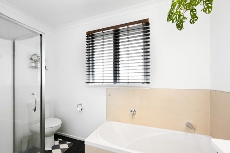 Photo of property in 27 Manapouri Place, Glenview, Hamilton, 3206