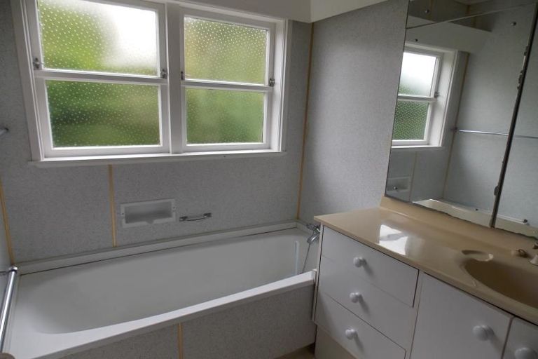 Photo of property in 24 Sefton Street, Wadestown, Wellington, 6012