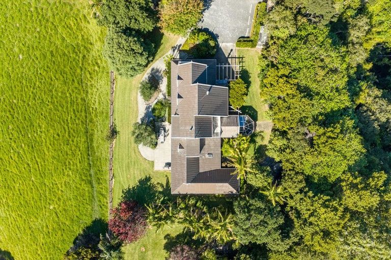 Photo of property in 1034 Cove Road, Langs Beach, Waipu, 0582